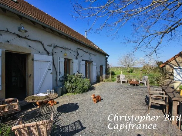 Jolie longère rénovée, dans un hameau calme