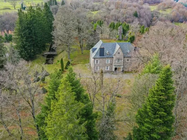 Achat : Maison Marcenat (15190)