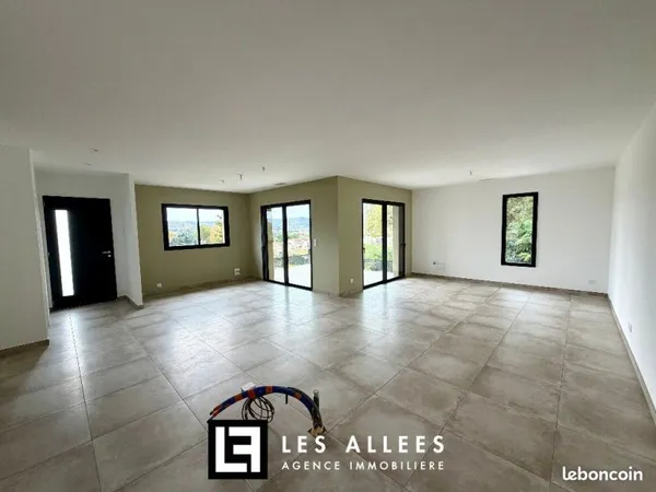 Villa 6 pièces 132 m²