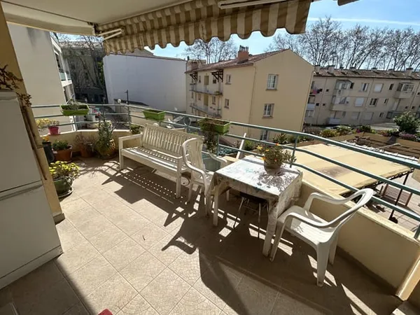 Appartement Six Fours Les Plages 3 pièce(s) 64 m2