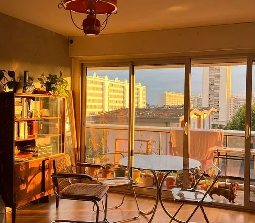 Location appartement t4 meublé / charges comprises / place de parking fermé
