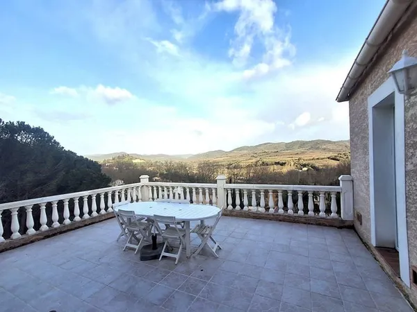 A vendre, Villeneuve les Corbières, Villa 5 pièces terrasse garage et appartement indépendant