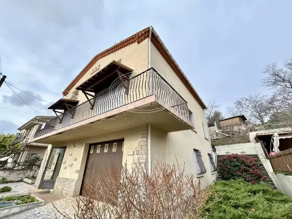 Maison 5 pièces 130 m²