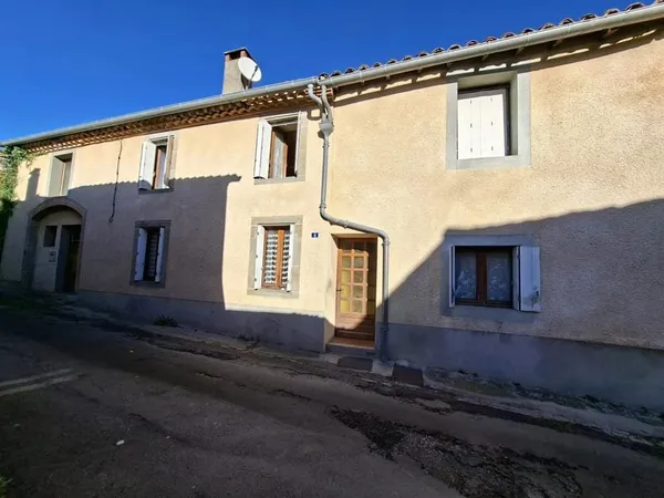 Maison de village avec jardin