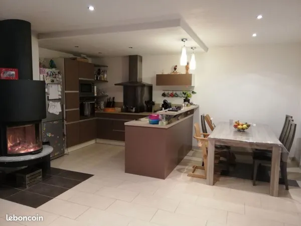 A LOUER - Maison individuelle