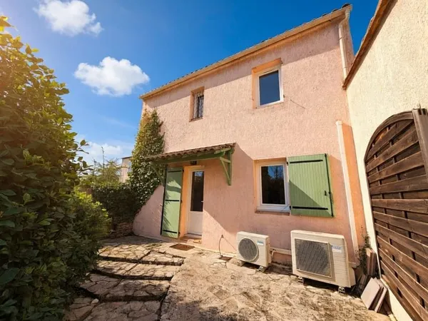 Villa T5 d'env 104 m² sur parcelle de 396 m²