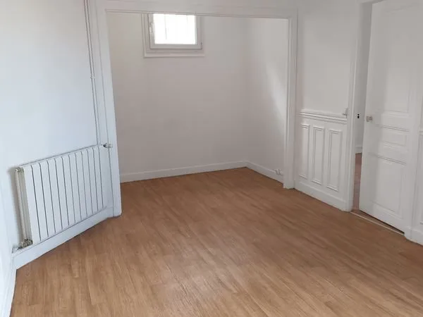 Location T2 Le-Pré-Saint-Gervais - Quartier de La Mairie