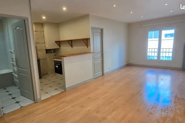 T2 rénové 39 m² - Centre Périgueux - Loué vide ou meublé - Rentabilité 7 à 8 % + parking rentable