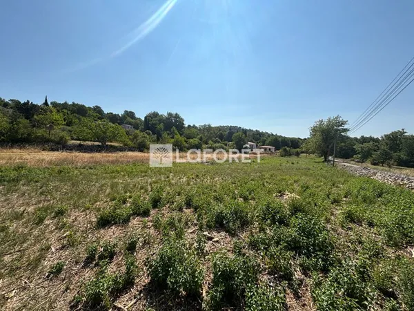 Terrain 1611 m²