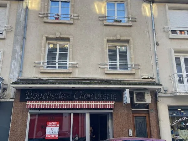 Ensemble immobilier se situant en hyper centre de Vendôme.