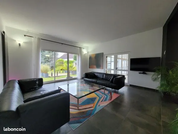 Maison 7 pièces 206 m²