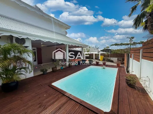 Maison 3 chambres, piscine, rénovée, lotissement