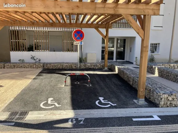 Loue place de parking aérienne