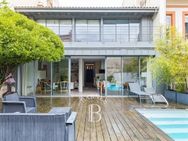Maison de luxe 8 pièces 270 m²