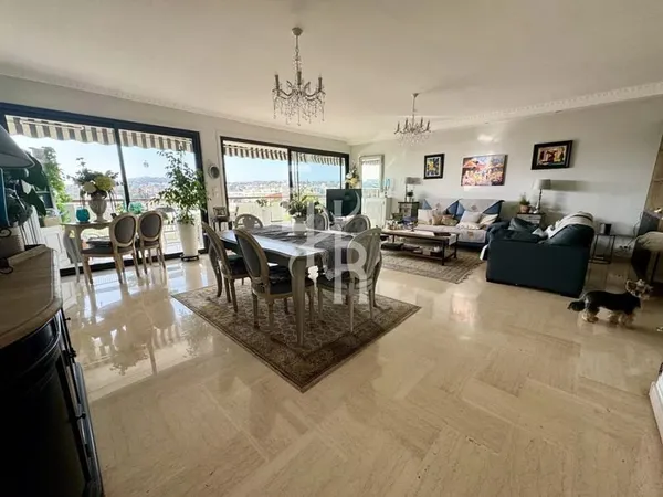 Cannes 3 pièces vue mer proche centre avec garage
