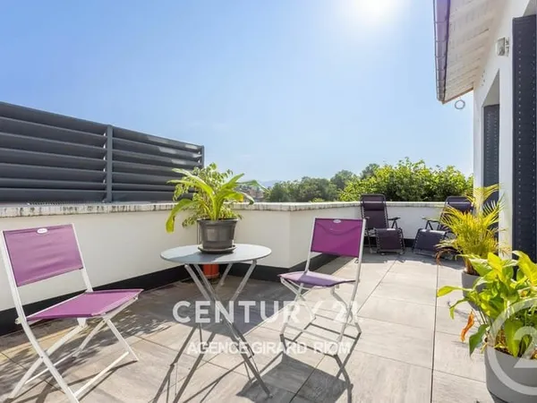 Maison 8 pièces 197 m²