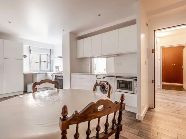 Appartement Paris 4 pièce(s) 78.41 m2