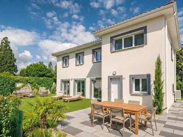 Maison/Villa T6 de 183 m2 à Beynost 01700