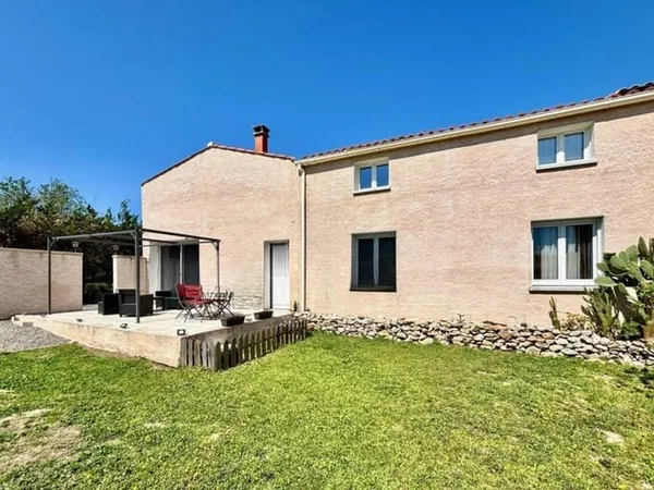 Villa 125m² 4 chambres dont 2 au rez de chaussée sur terrain piscinable de 375m²