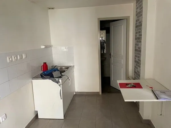 Villeurbanne, Charpennes - T2 bis en Duplex