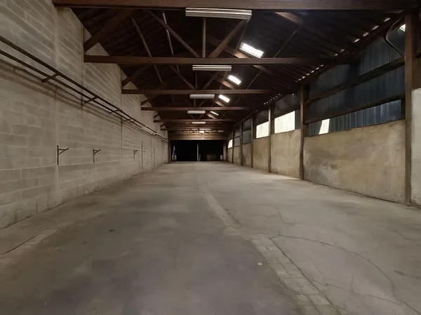 Garage 295 m² Le Mans