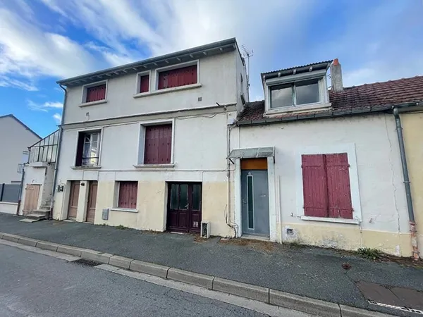 NEVERS, Immeuble de rapport à rénover de130 m2