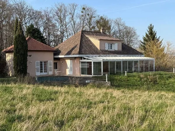 Maison 8 pièces 192 m²