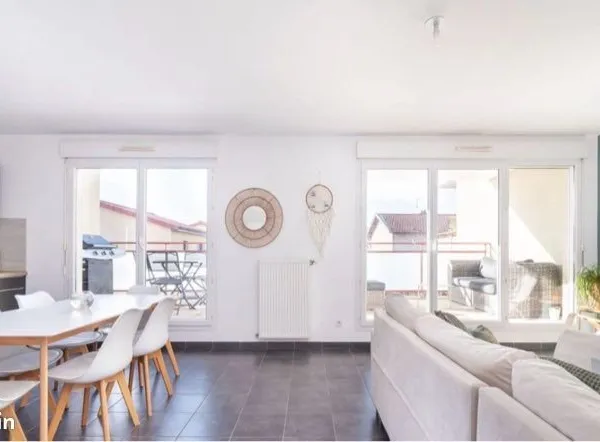 T3 lumineux avec terrasse sur Chuzelles