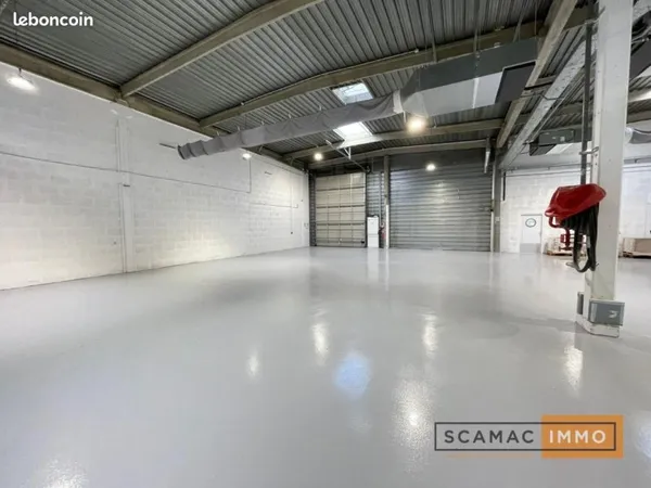 Local industriel 706 m²