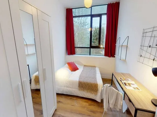 Appartement 11 pièces 220 m²