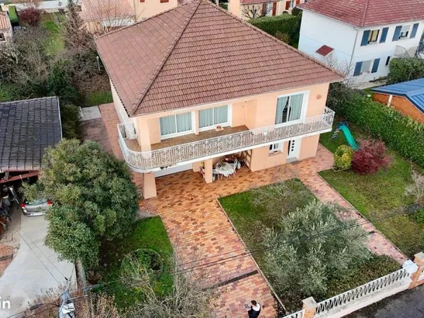 Maison individuelle 150 m² - 6 pièces - Terrain 720 m² - Secteur calme