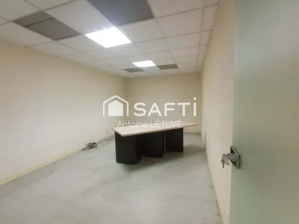 Local commercial 352 m²