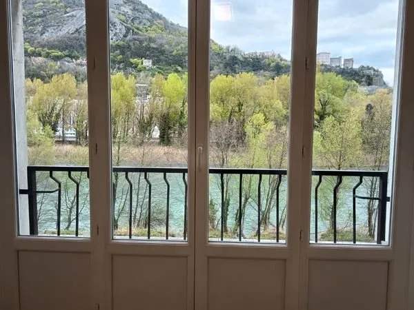 T1bis Quai de la graille vue imprenable Isère et Bastille