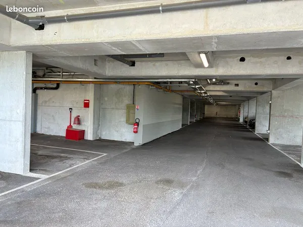 Place de parking sous sol