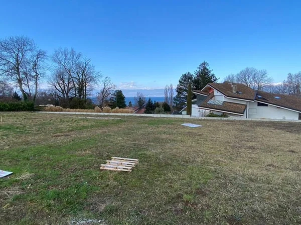 Terrain Sur Corzent (Thonon) 450 m2.