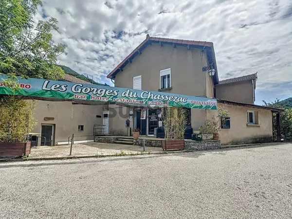 Fonds de commerce 15 pièces 290 m²