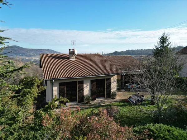Maison de plain-pied avec sous-sol complet à Boulieu-lès-Ann