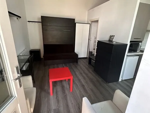 Studio 1 pièce 25 m²