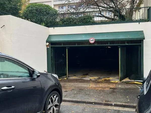 Stationnement Location Villejuif   90€