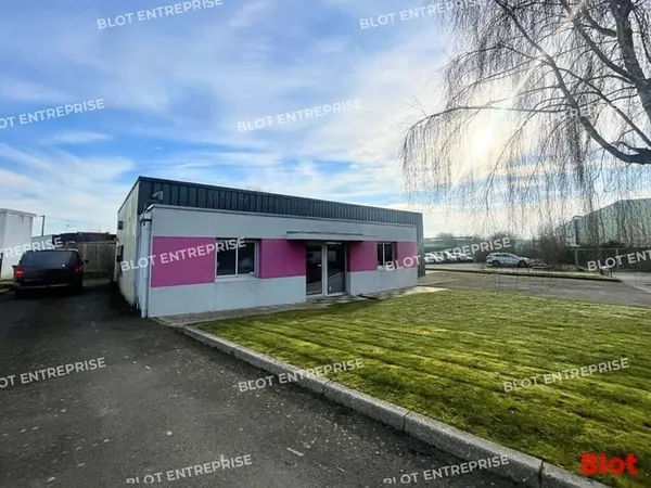 Entrepôt 180 m²