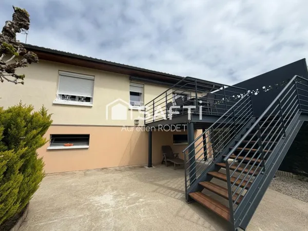 Maison sur sous sol intégral, 3 chambres.