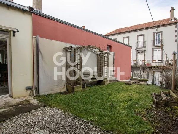Maison de bourg - Jardin et garage
