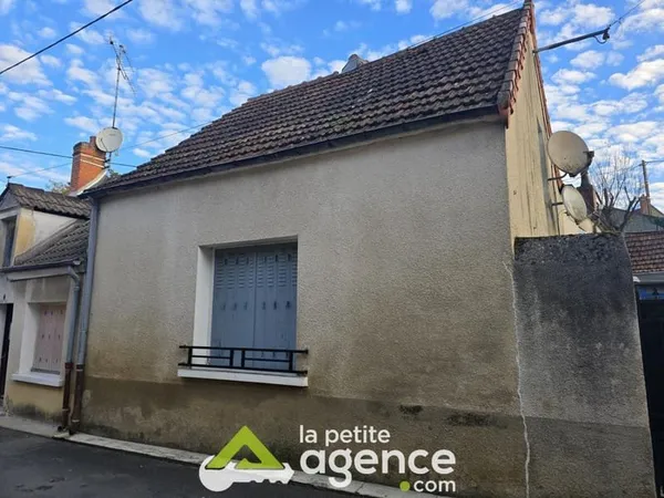 DUN SUR AURON : Maison à rénover édifiée sur 275 m2 environ