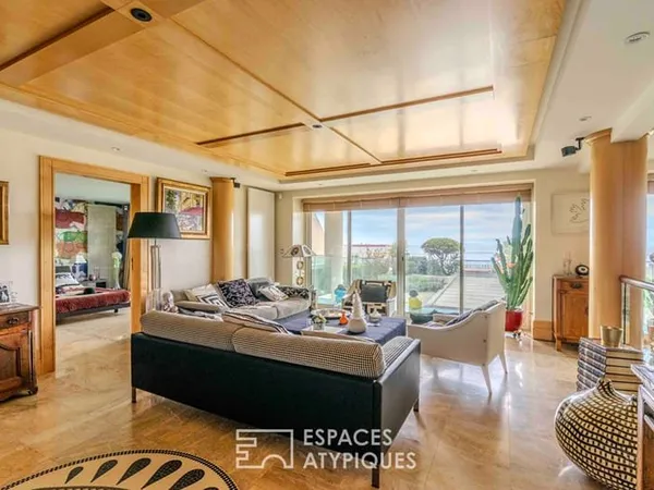 Signature contemporaine et panorama marin pour ce duplex d'exception à La Baule