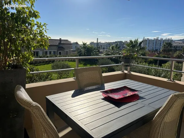 Appartement 3p traversant avec terrasse et garage à 5 min de la mer