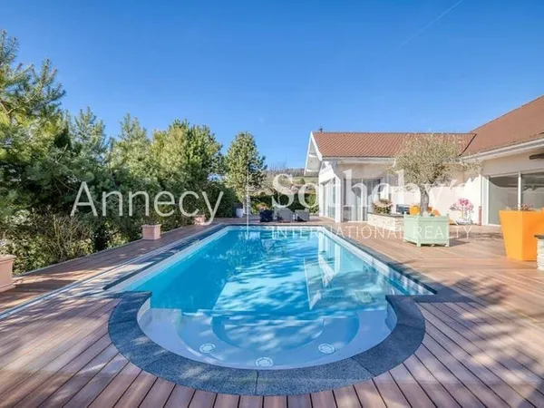 Maison 18 pièces 990 m²