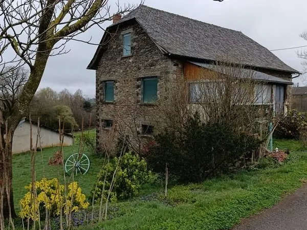 Maison en pierre - 120 m² - Terrain 6 815 m²