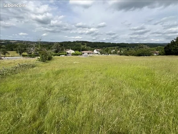 Terrain 1 760 m² Castres