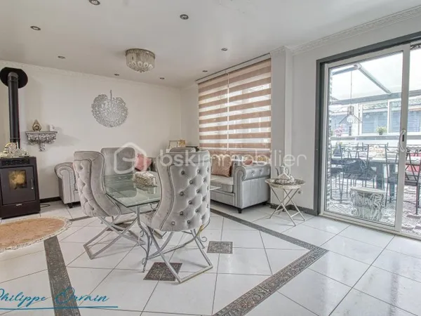 Maison 11 pièces 150 m²