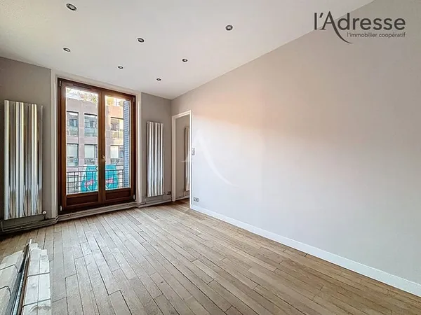 Suresnes Hyper Centre - Appartement 3 Pièces 59m² - Charme de l'ancien - Cave